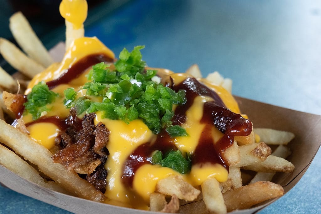 9 Tantalizing Toppings: How To Make Chili Cheese Fries With Sauce?