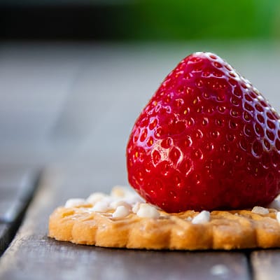 Incredibly Tasty Dessert: Pinch Of Yum Strawberry Cookies | Christmas Delight